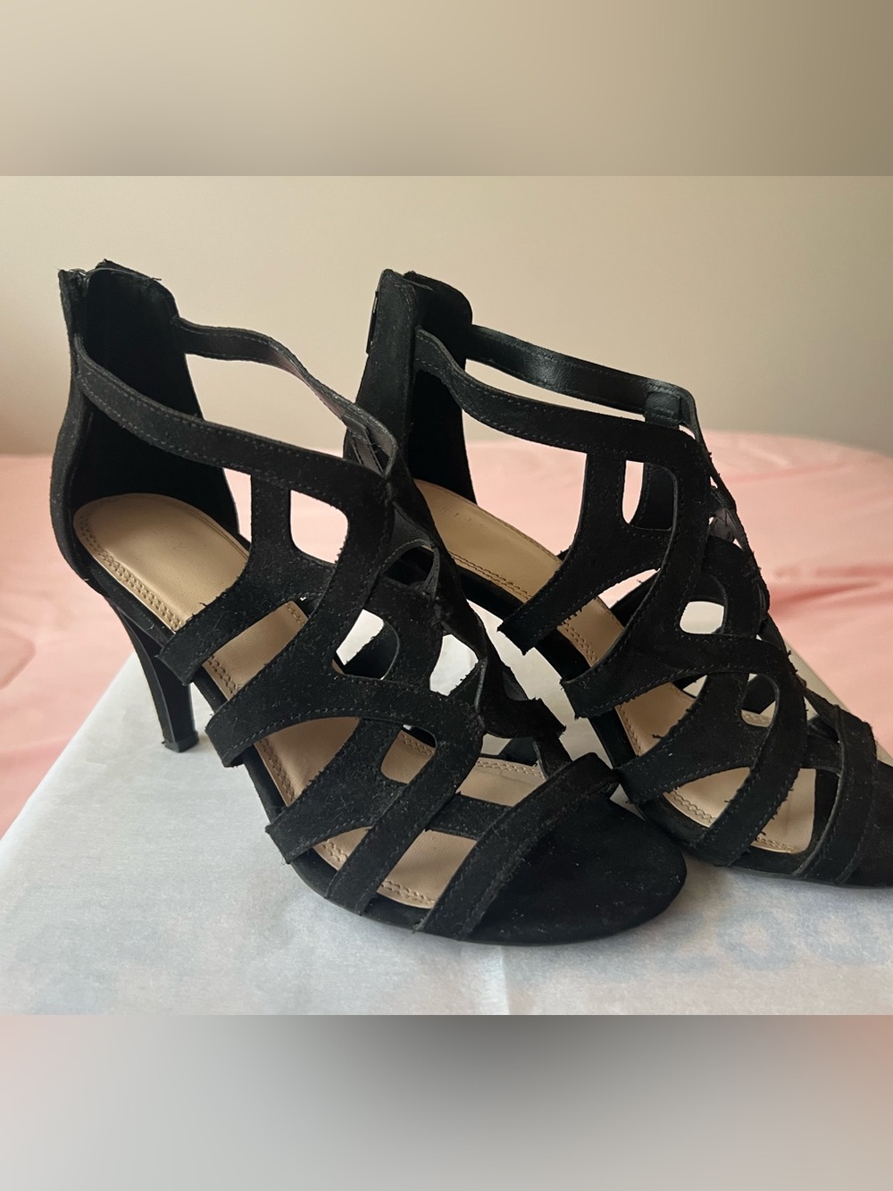 Kelly & Katie Black Cutout Strappy Heeled Sandals